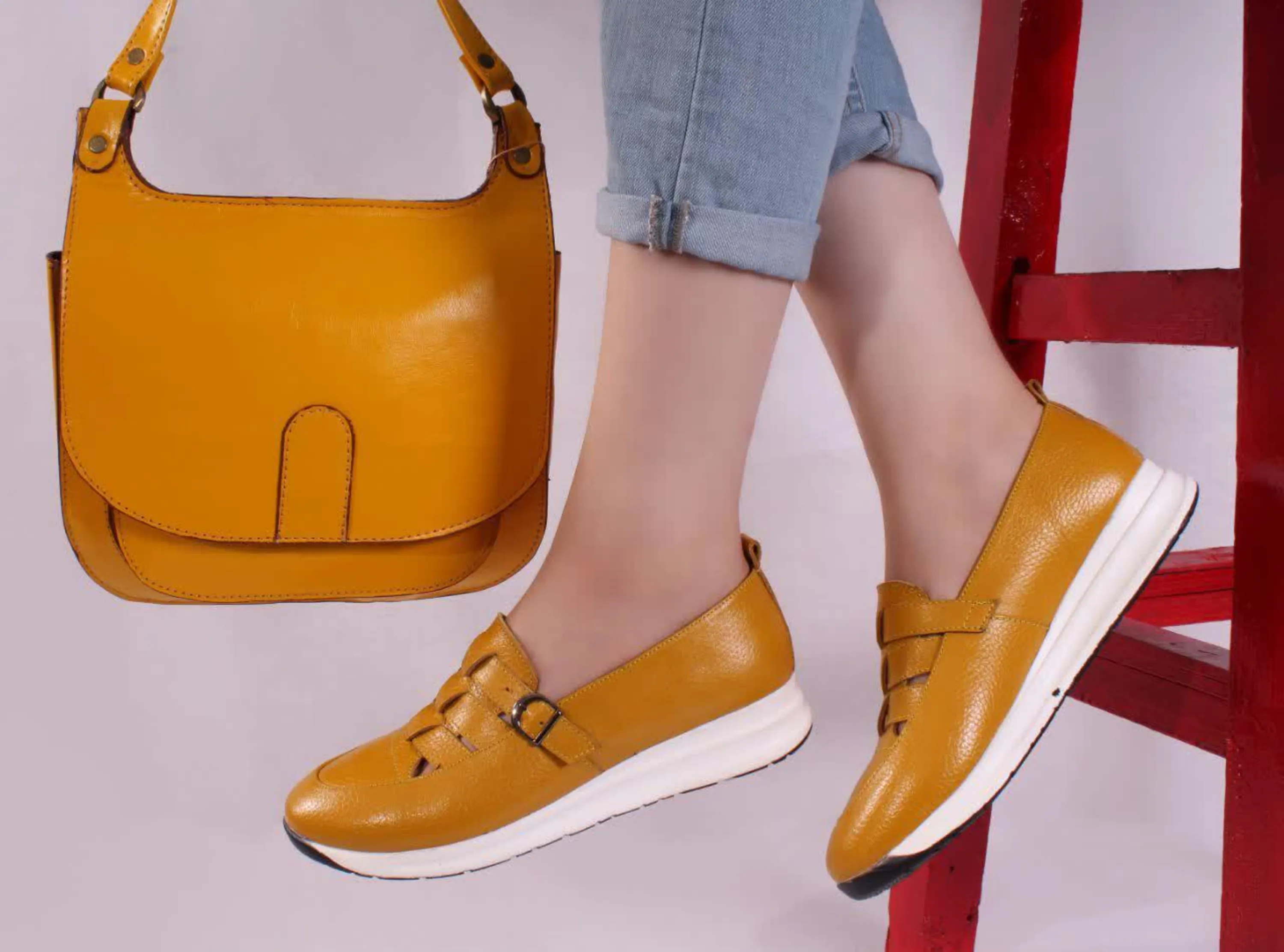 کفش بوت چرم زنانه مدل تکنو کفش بوت چرم زنانه مدل تکنو